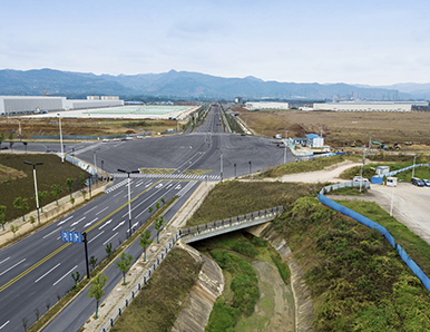 經(jīng)開(kāi)區東區道路新建工程（七線(xiàn)道路兵裝集團段）施工